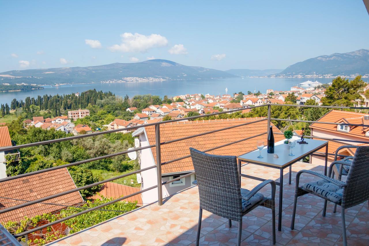 Apartmani Petar Tivat Ngoại thất bức ảnh