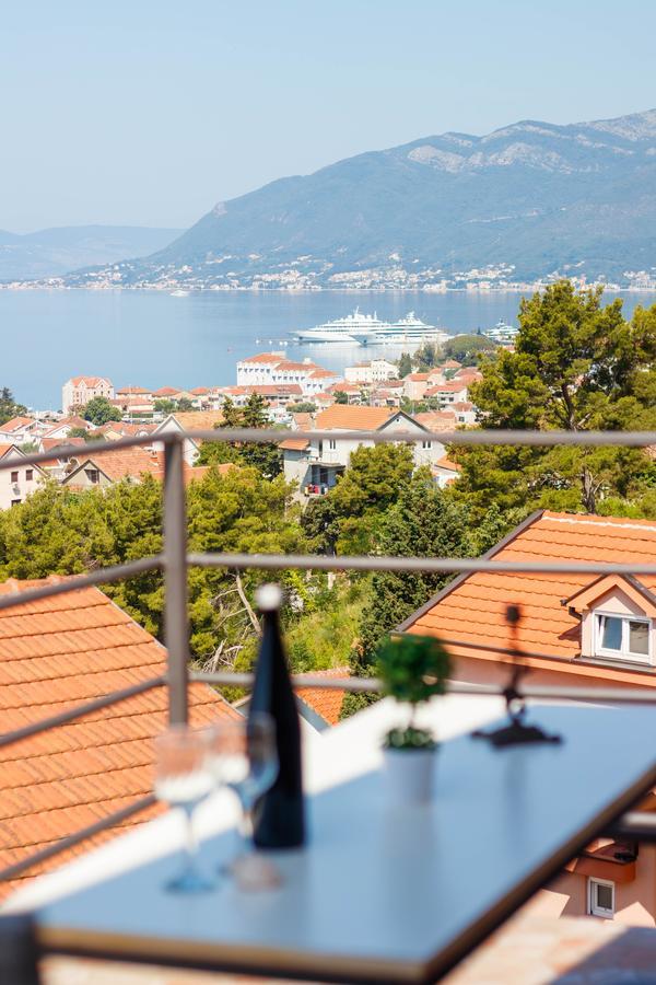 Apartmani Petar Tivat Ngoại thất bức ảnh