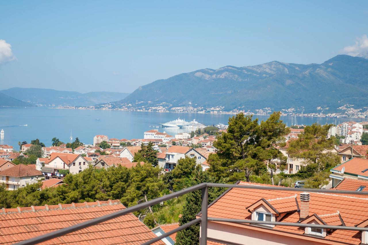 Apartmani Petar Tivat Ngoại thất bức ảnh