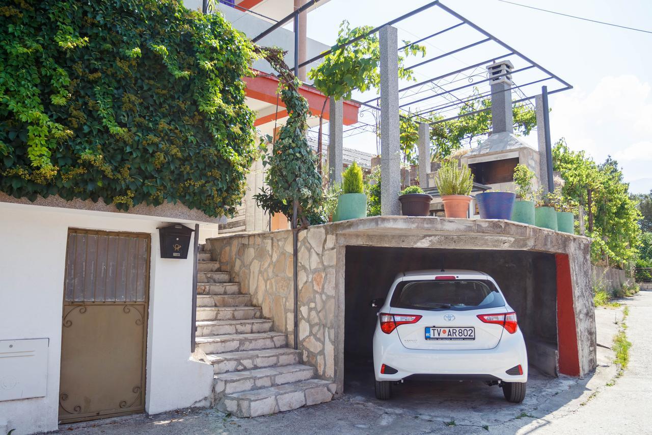 Apartmani Petar Tivat Ngoại thất bức ảnh