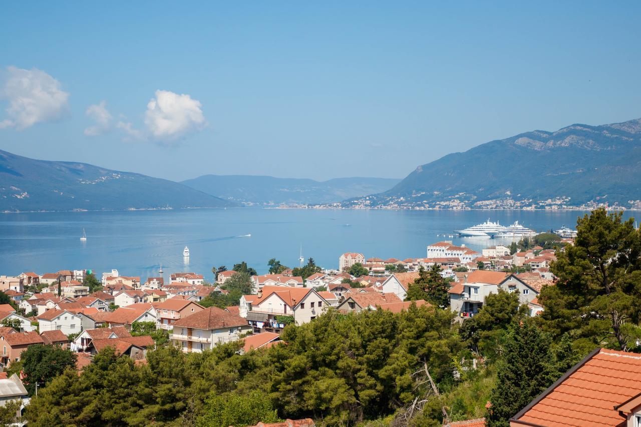 Apartmani Petar Tivat Ngoại thất bức ảnh