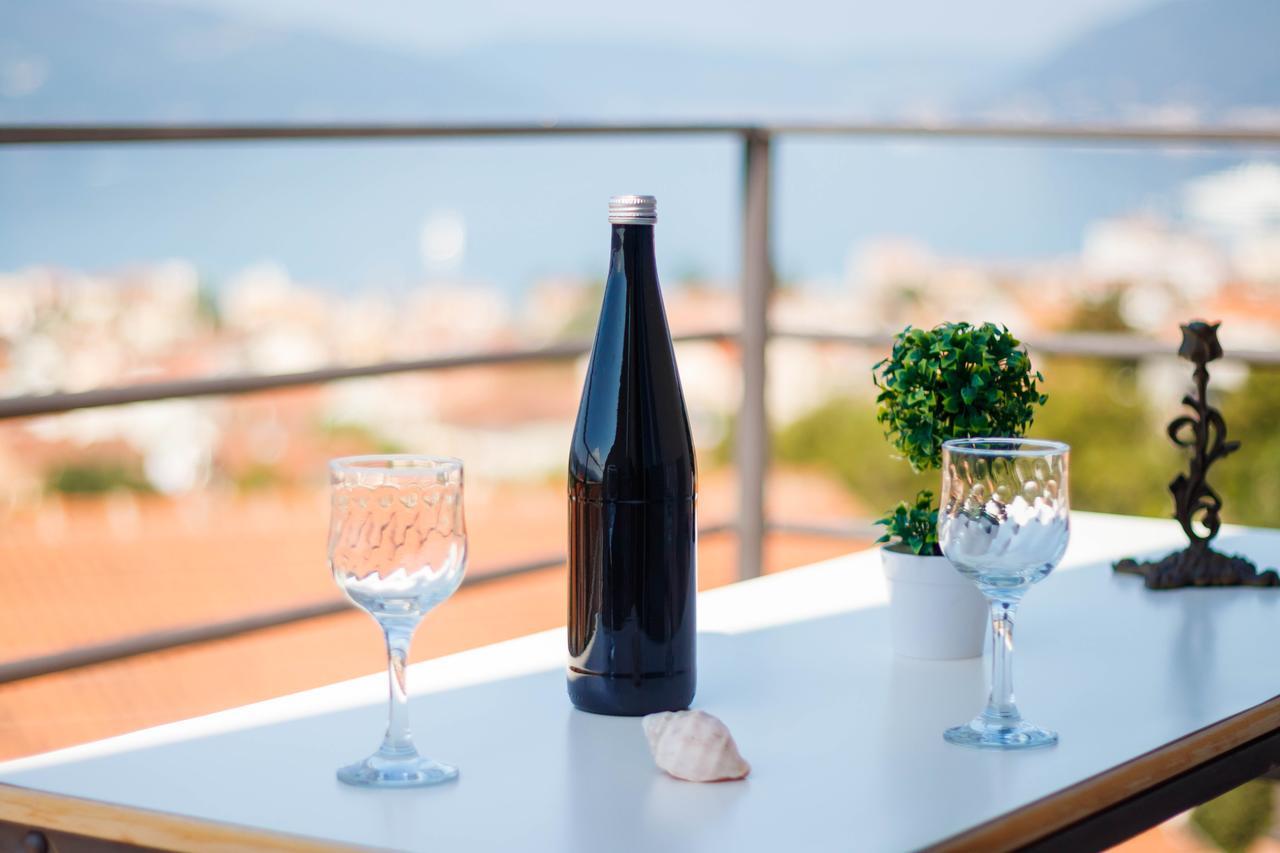 Apartmani Petar Tivat Ngoại thất bức ảnh