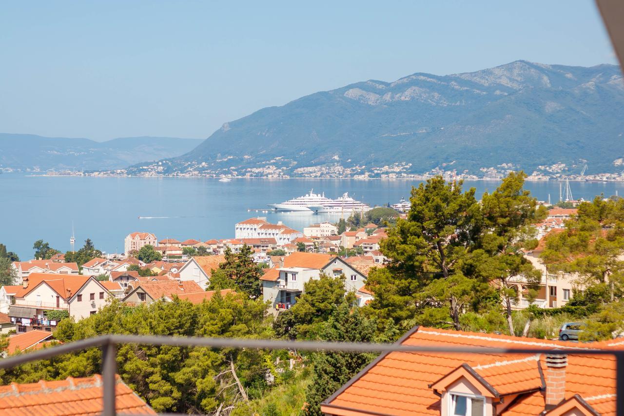 Apartmani Petar Tivat Ngoại thất bức ảnh