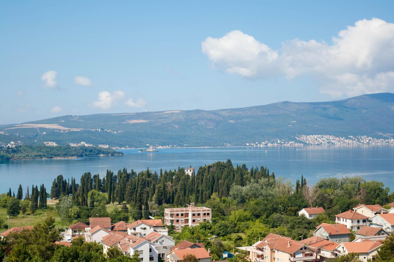 Apartmani Petar Tivat Ngoại thất bức ảnh