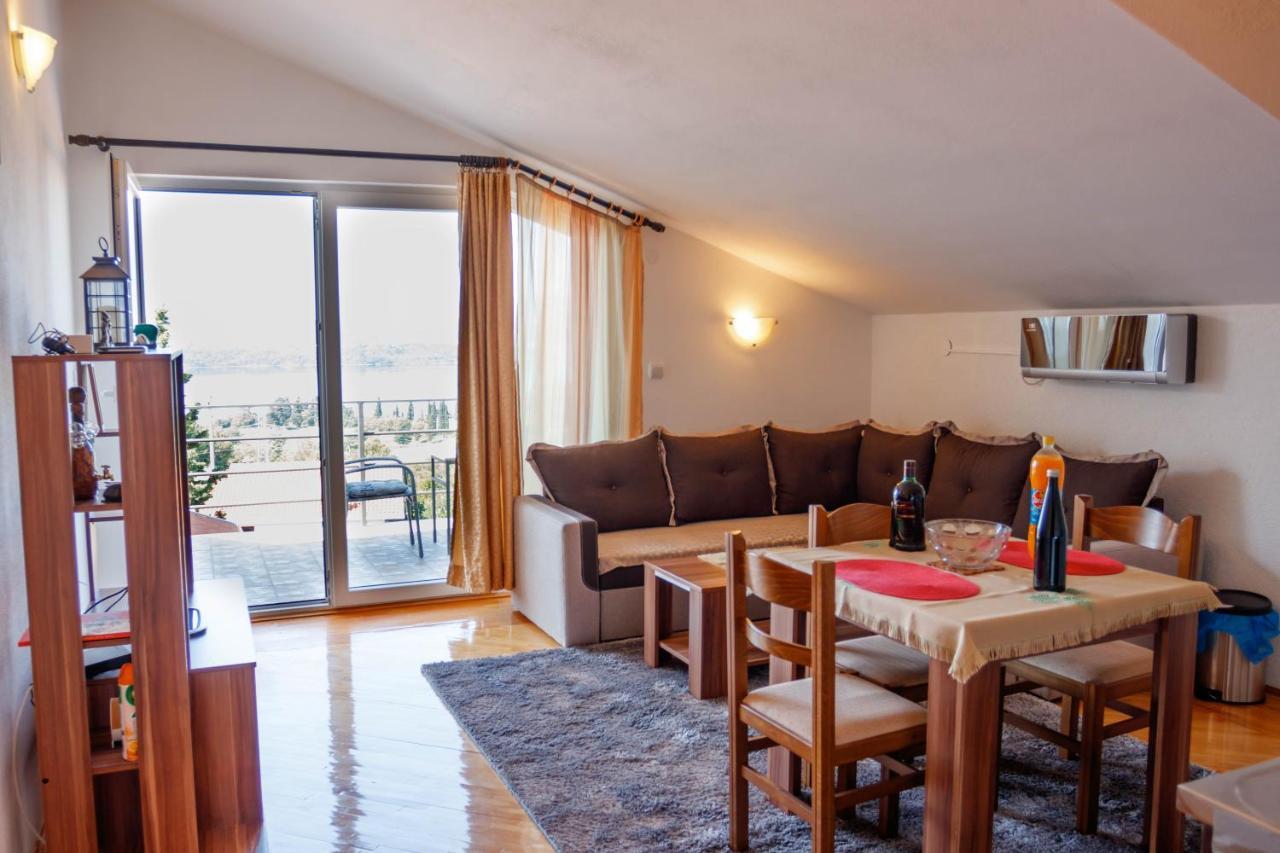 Apartmani Petar Tivat Ngoại thất bức ảnh
